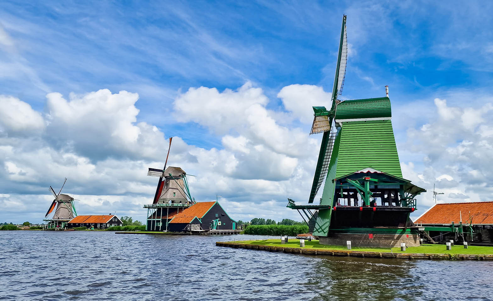 Ngôi làng có những chiếc cối xay gió trên 300 tuổi ở Hà Lan