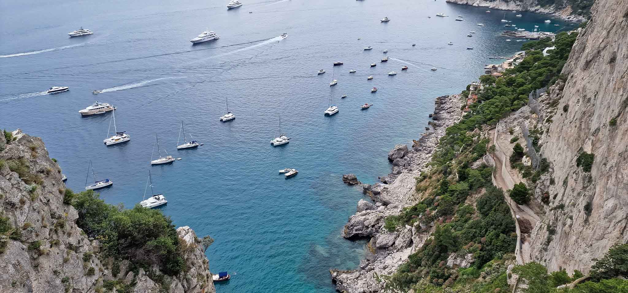 Ngắm vẻ đẹp Capri, hòn đảo nằm ngoài khơi vịnh Napoli của Ý