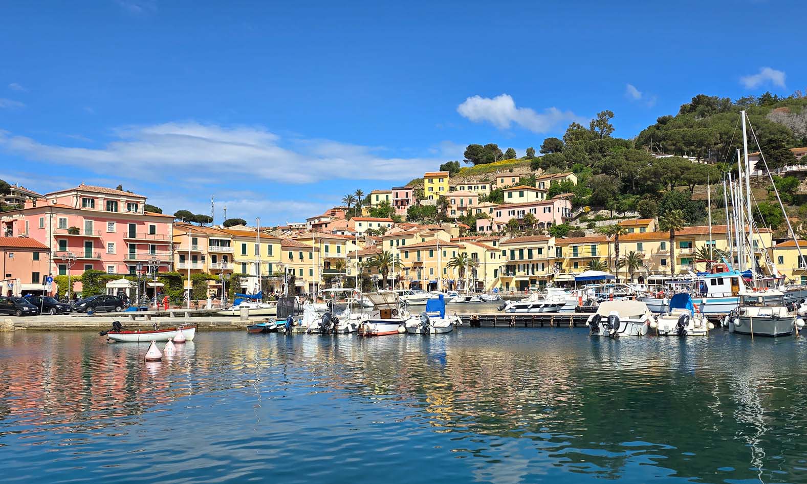 Ngắm cảnh sắc Elba, hòn đảo lớn thứ ba của Ý